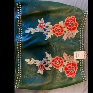 faux leather mini skirt. Size L. New with tags